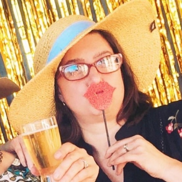 👀❤️Looking to Meet Your Match?💕 10 Poshers, Good Vibes & Great Items Fri 2/13! - Picture 10 of 12